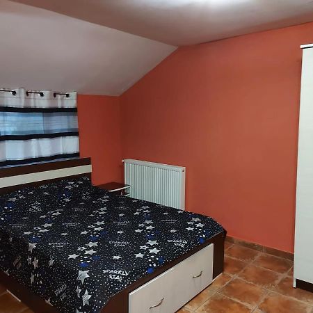 Apartament Studio Legend Pucioasa Zewnętrze zdjęcie